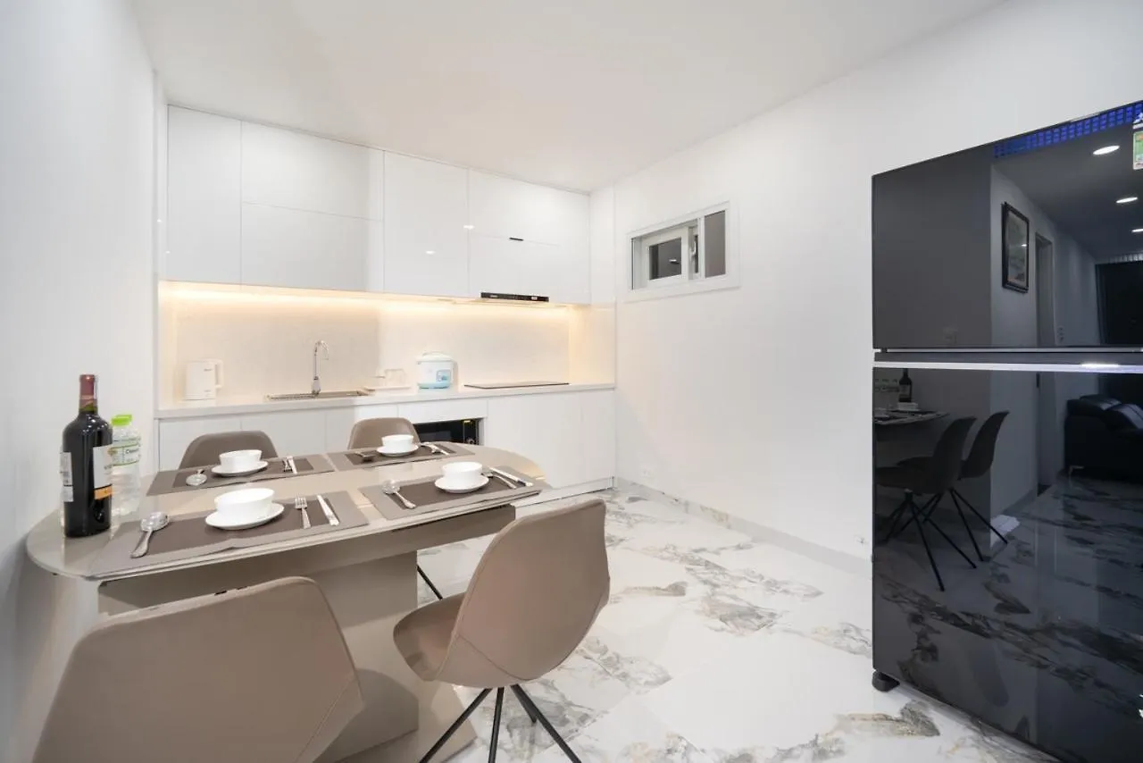 Muong Thanh Beach Apartment Da Nang