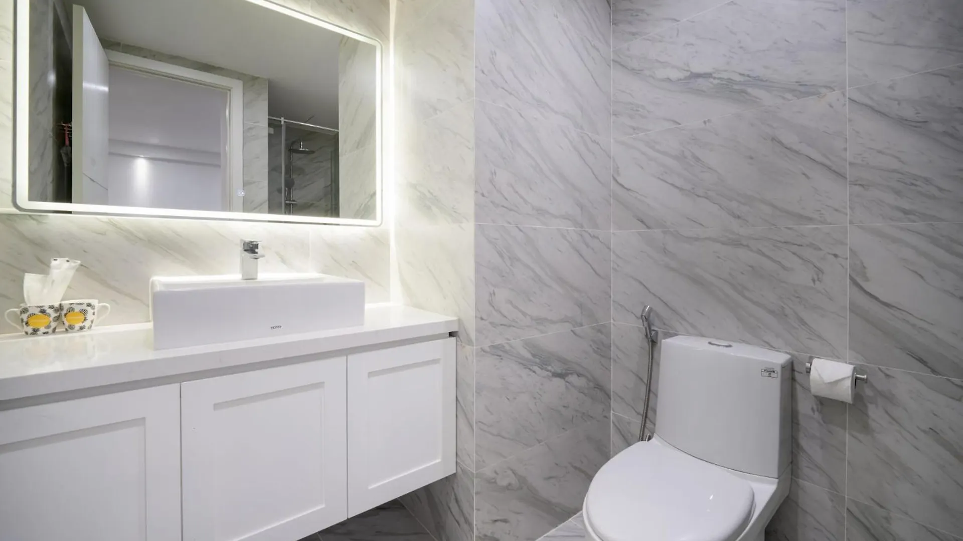 Muong Thanh Beach Apartment Da Nang