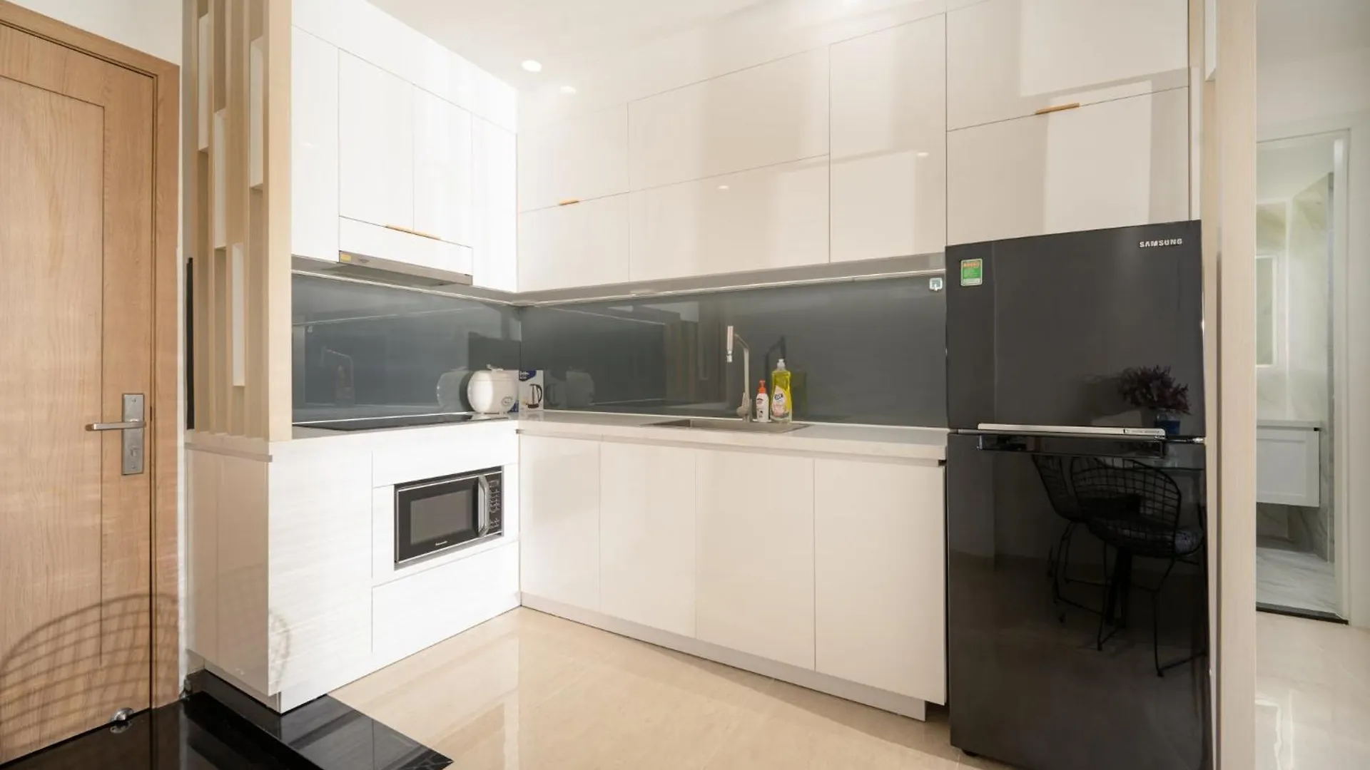 Muong Thanh Beach Apartment Da Nang