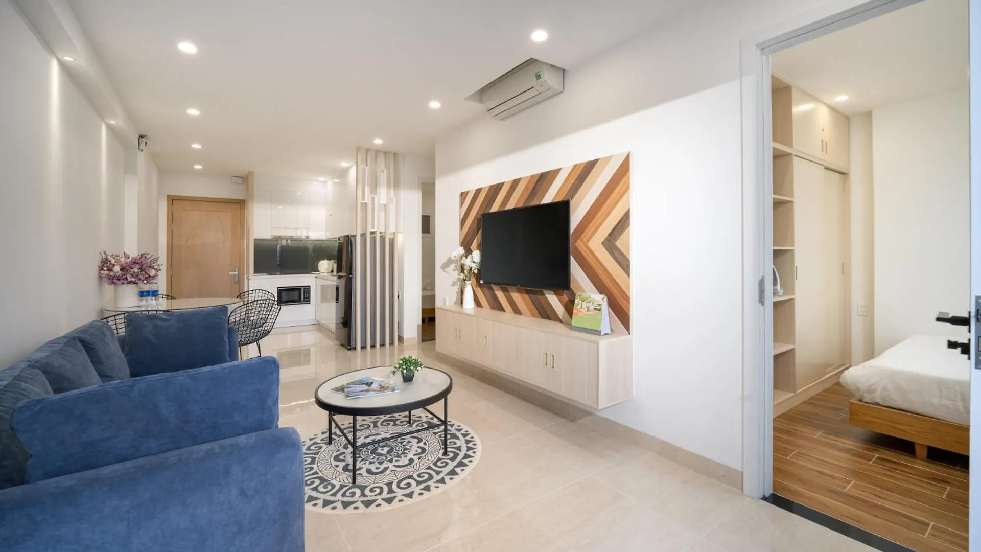 Muong Thanh Beach Apartment Da Nang