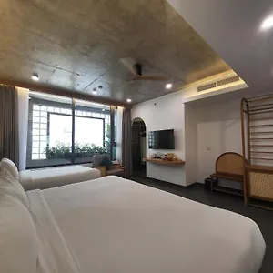 Leaf Beachfront Đà Nẵng
